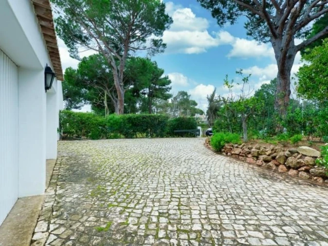 Moradia T3 para Venda em Quarteira Foto 32