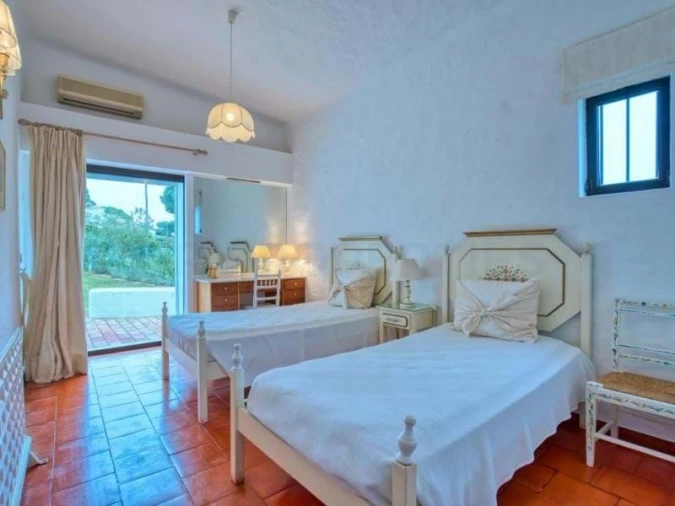 Moradia T3 para Venda em Quarteira Foto 11