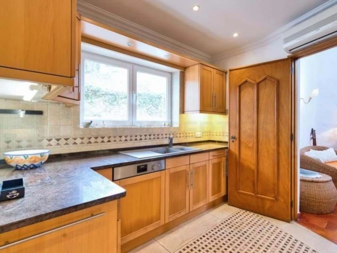 Moradia T3 para Venda em Quarteira Foto 16