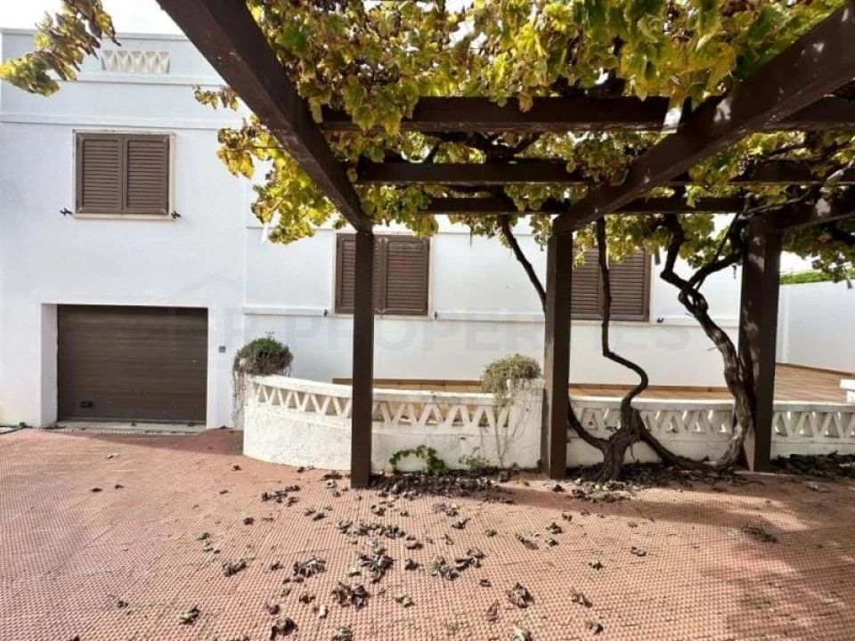 Moradia T3 para Venda em Boliqueime Foto 1
