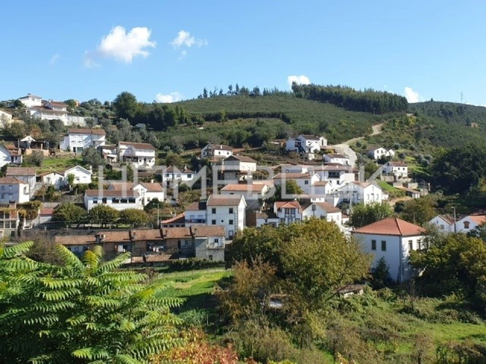 Moradia T3 para Venda em Vila Cova de Alva e Anseriz Foto 6