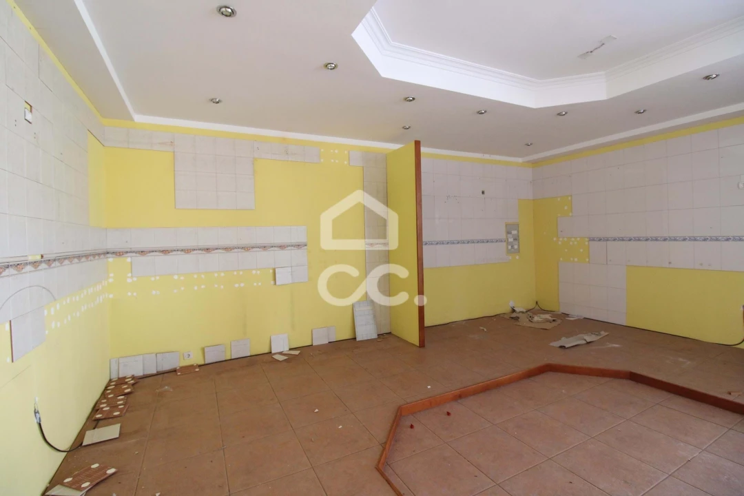 Armazém para Venda em Vila Verde da Raia Foto 44