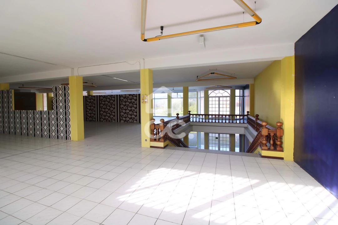 Armazém para Venda em Vila Verde da Raia Foto 29