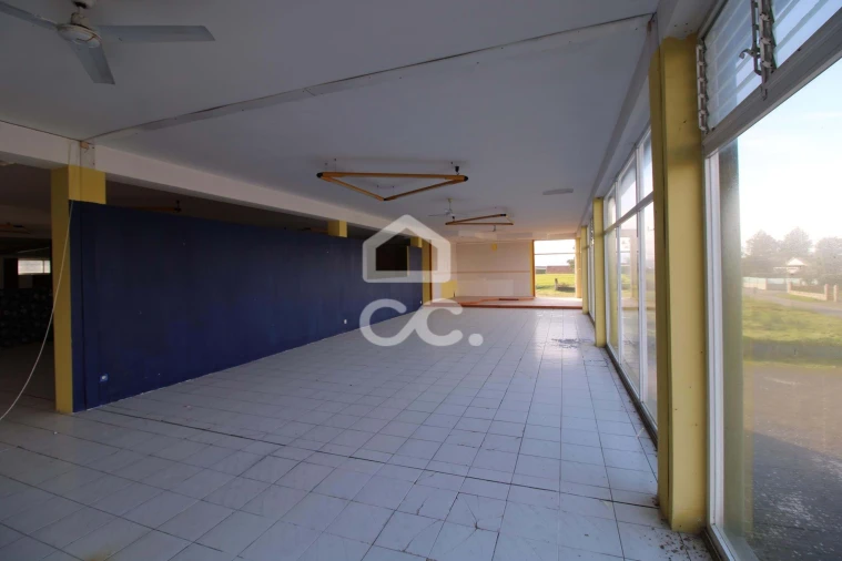 Armazém para Venda em Vila Verde da Raia Foto 51
