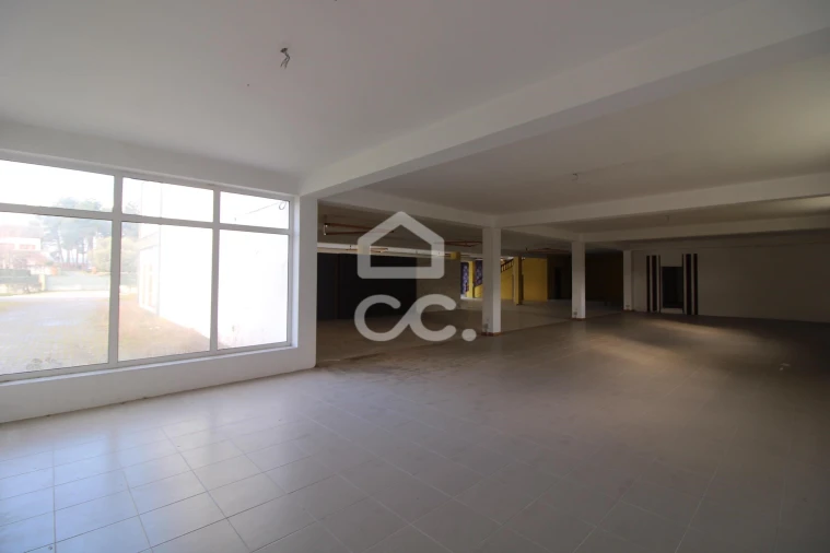 Armazém para Venda em Vila Verde da Raia Foto 36