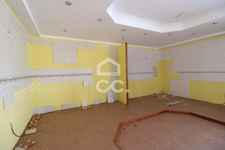 Armazém para Venda em Vila Verde da Raia Foto 44