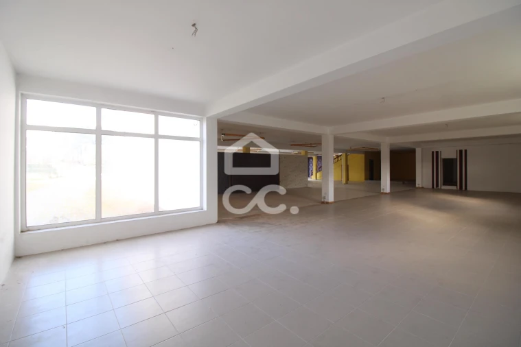 Armazém para Venda em Vila Verde da Raia Foto 33
