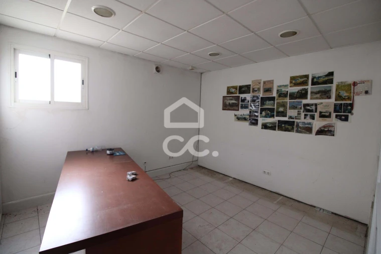 Armazém para Venda em Vila Verde da Raia Foto 25