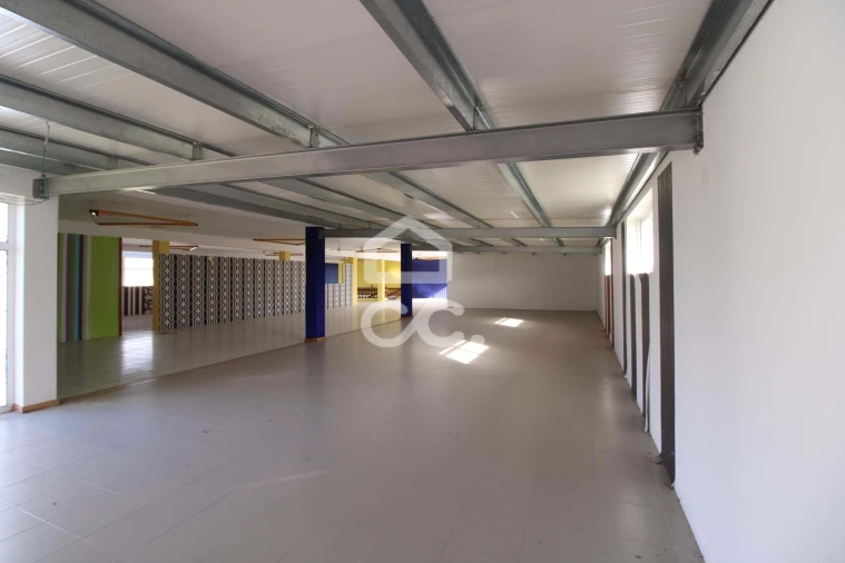 Armazém para Venda em Vila Verde da Raia Foto 38