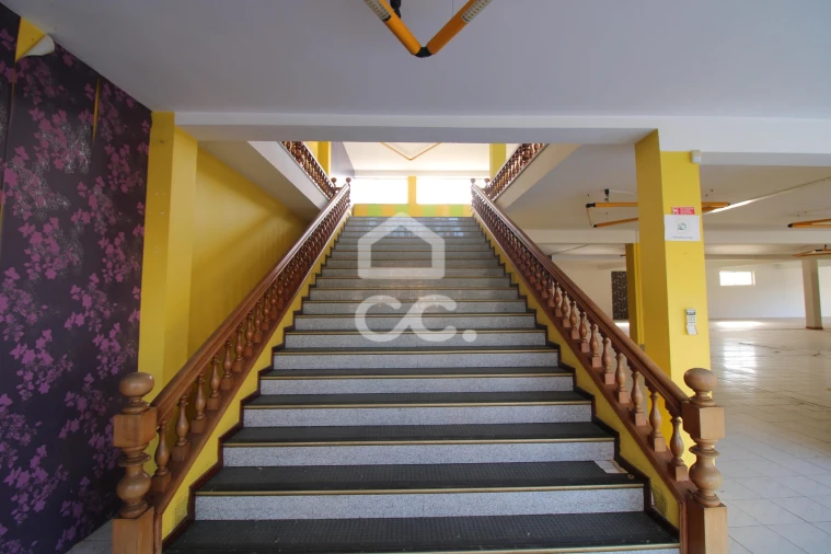 Armazém para Venda em Vila Verde da Raia Foto 3