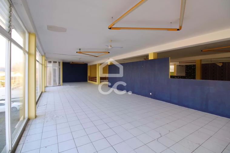 Armazém para Venda em Vila Verde da Raia Foto 49