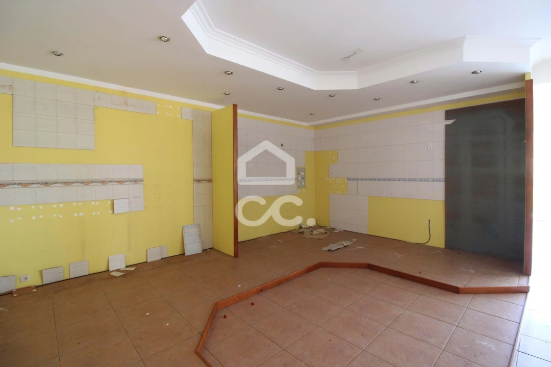 Armazém para Venda em Vila Verde da Raia Foto 43