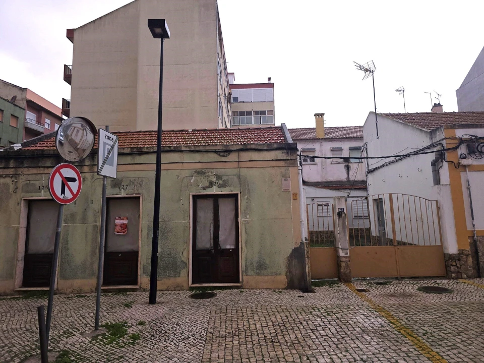 Prédio para Venda em Póvoa de Santa Iria e Forte da Casa Foto 3