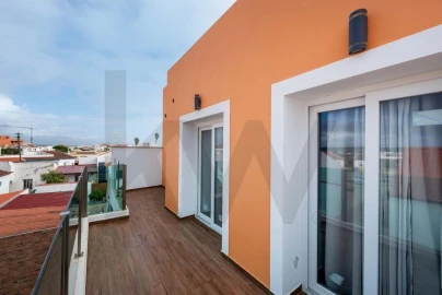 Moradia T6 para Venda em Vila de Sagres