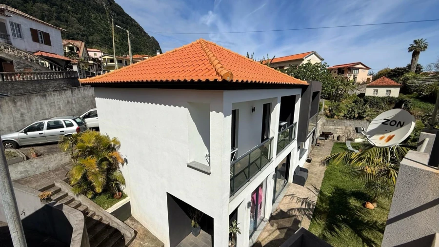Moradia T3 para Venda em Arco de São Jorge Foto 3