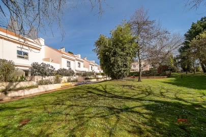 Moradia T3 para Venda em Oliveira do Douro