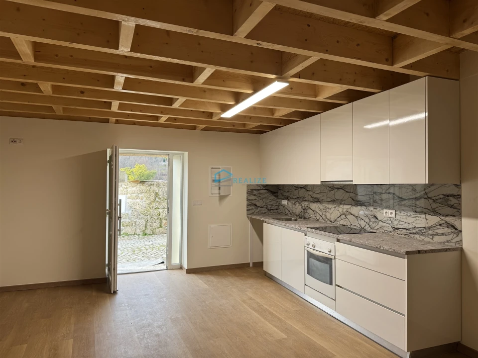 Moradia T2 para Arrendamento em Vila Marim Foto 5