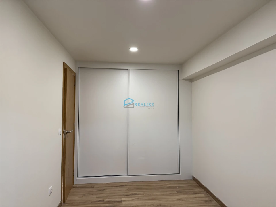 Moradia T2 para Arrendamento em Vila Marim Foto 12