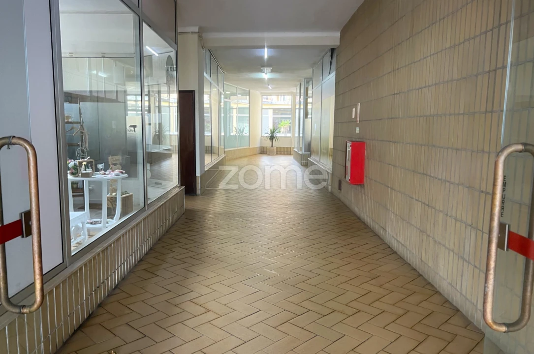 Negócio para Venda em Santa Maria Maior e Monserrate e Meadela Foto 10