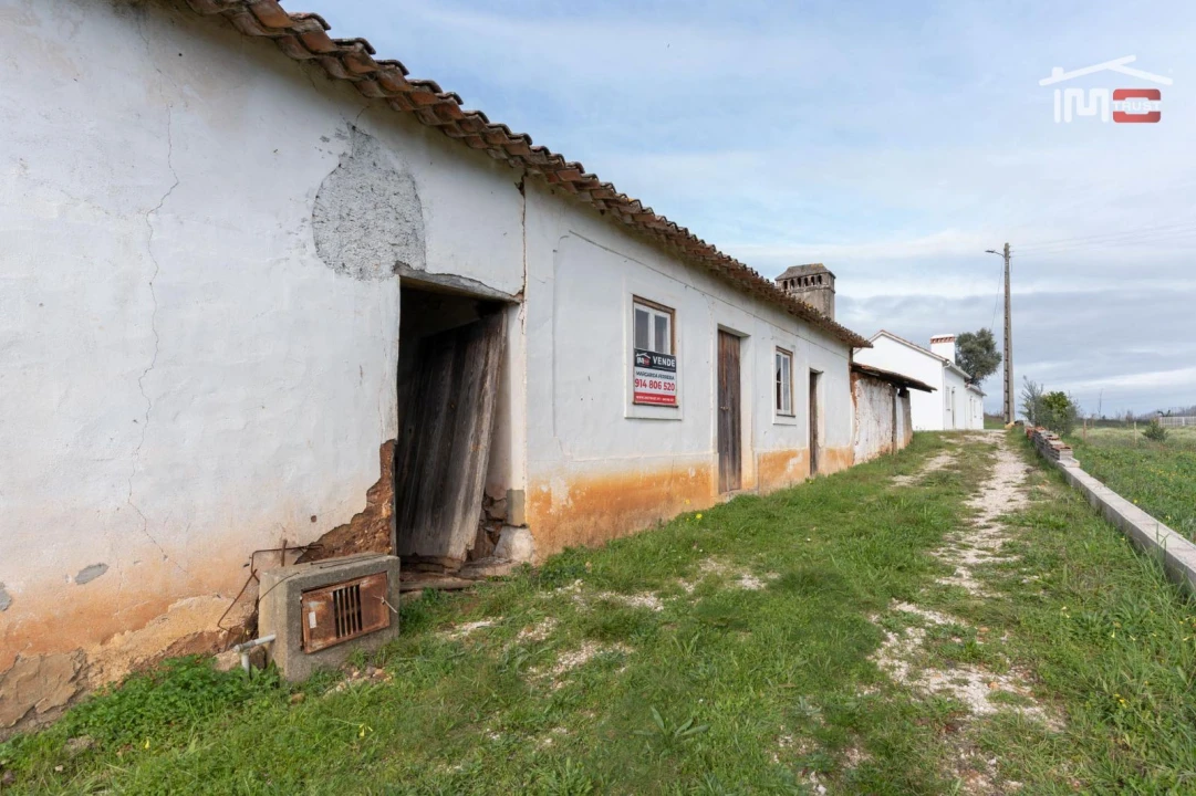 Moradia T2 para Venda em Freixianda, Ribeira do Fárrio e Formigais Foto 1