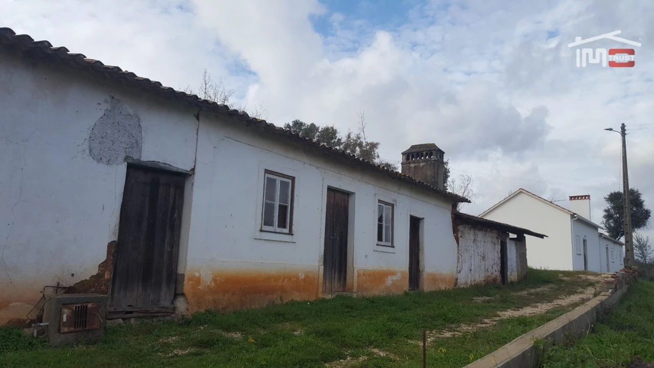 Moradia T2 para Venda em Freixianda, Ribeira do Fárrio e Formigais Foto 32