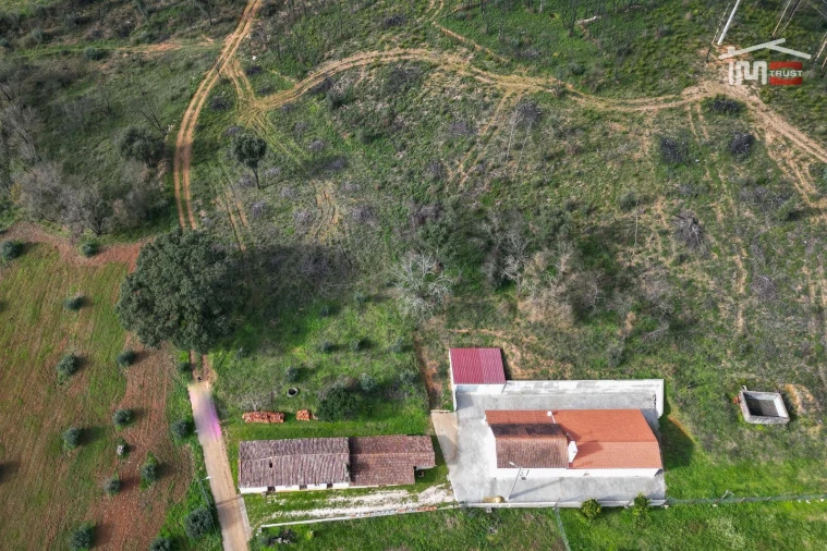 Moradia T2 para Venda em Freixianda, Ribeira do Fárrio e Formigais Foto 12