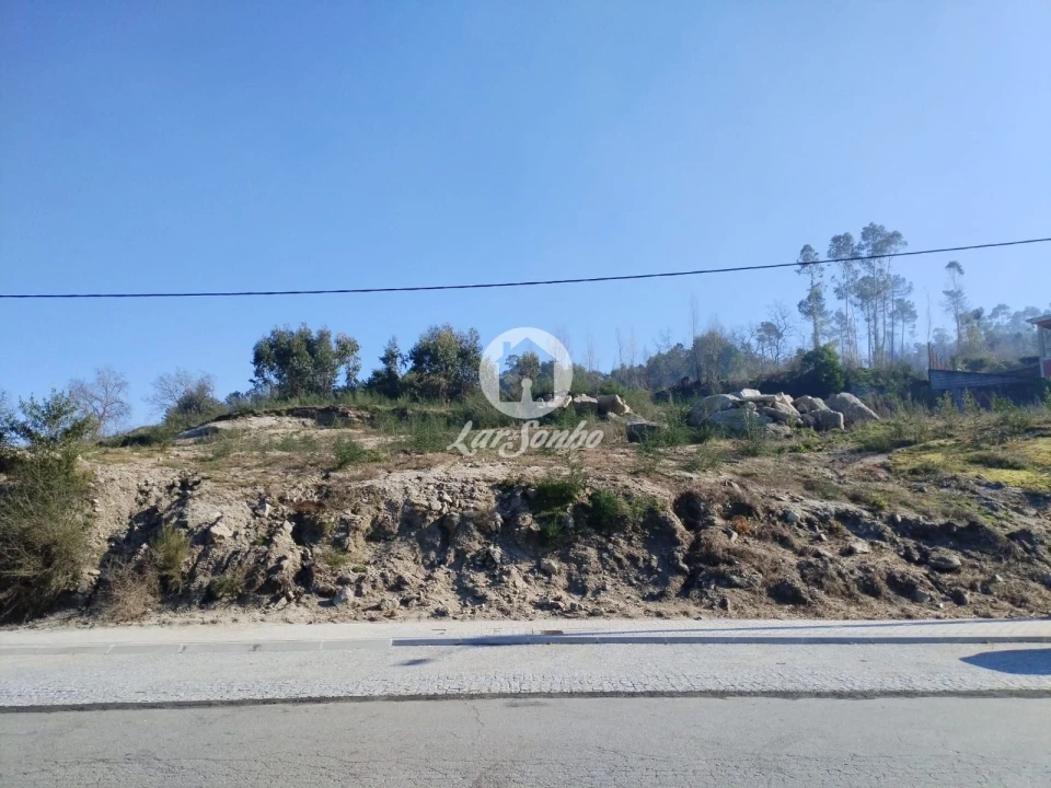 Terreno para Venda em Cepães e Fareja Foto 1