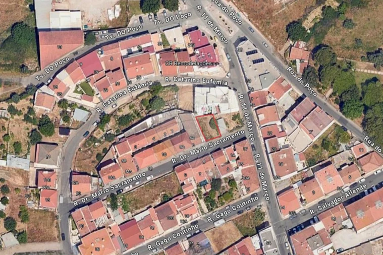 Terreno para Venda em Santa Iria de Azoia, São João da Talha e Bobadela Foto 3