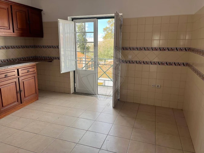 Apartamento T3 para Arrendamento em Almeirim Foto 5