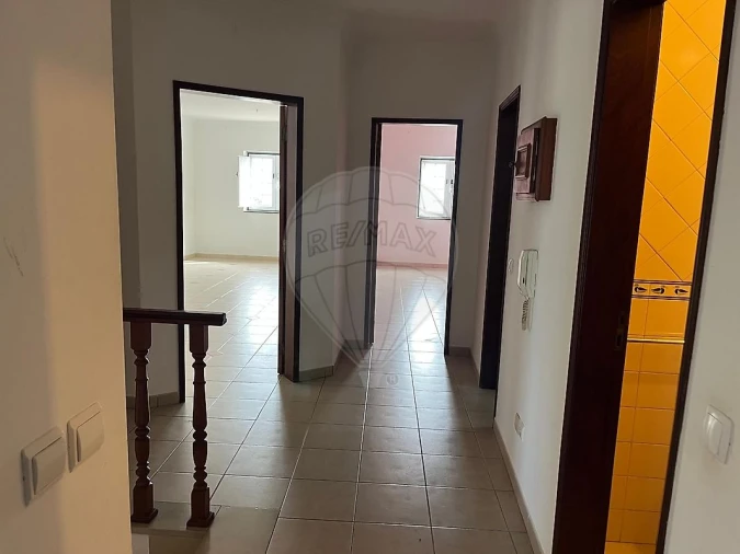 Apartamento T3 para Arrendamento em Almeirim Foto 2