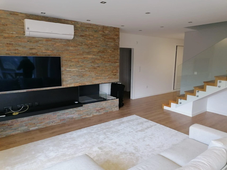 Apartamento T10 para Venda em Viseu Foto 25