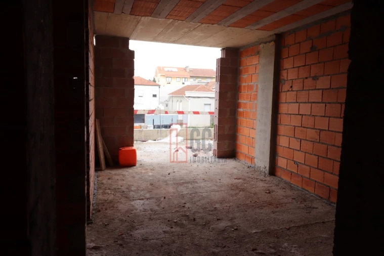 Apartamento T2 para Venda em Mafamude e Vilar do Paraíso Foto 13