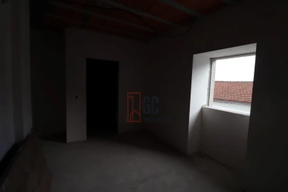 Moradia T3 para Venda em Pedroso e Seixezelo