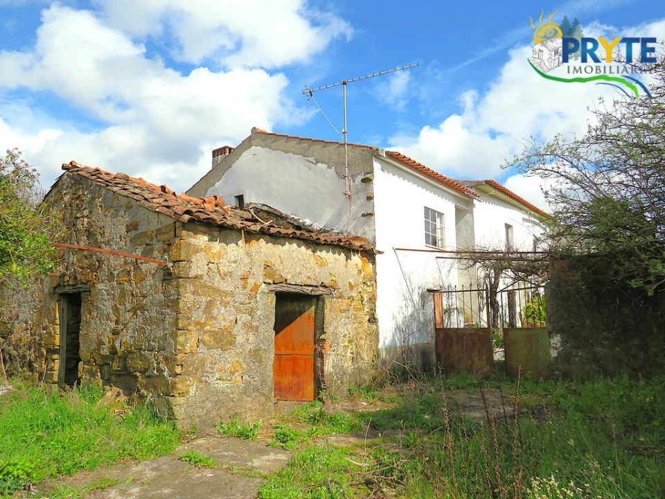 Quinta T3 para Venda em Cabeçudo Foto 1