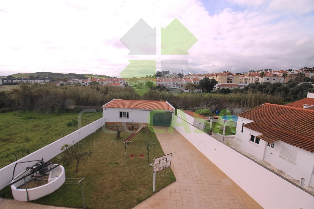 Moradia T4 para Venda em Rio de Mouro Foto 4