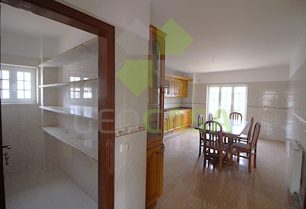 Moradia T4 para Venda em Rio de Mouro Foto 7