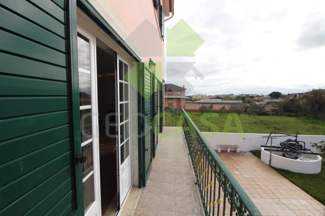 Moradia T4 para Venda em Rio de Mouro Foto 19