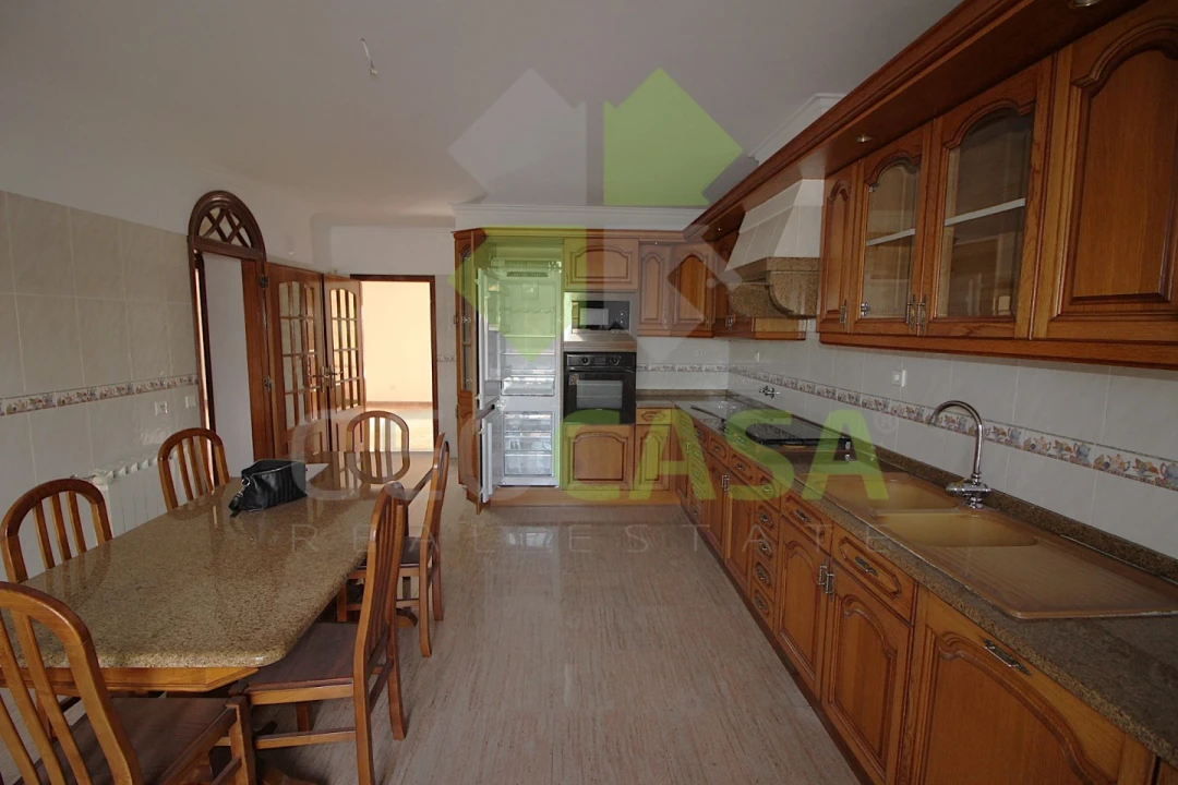 Moradia T4 para Venda em Rio de Mouro Foto 10