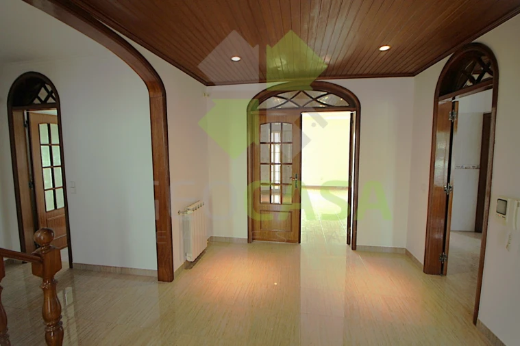 Moradia T4 para Venda em Rio de Mouro Foto 6