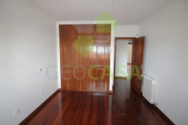 Moradia T4 para Venda em Rio de Mouro Foto 24