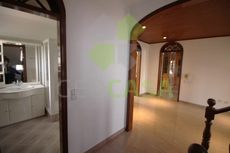 Moradia T4 para Venda em Rio de Mouro Foto 43