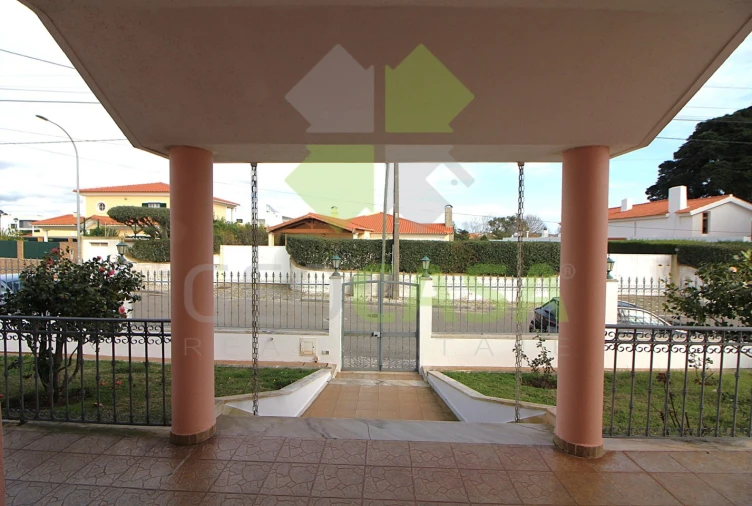 Moradia T4 para Venda em Rio de Mouro Foto 45