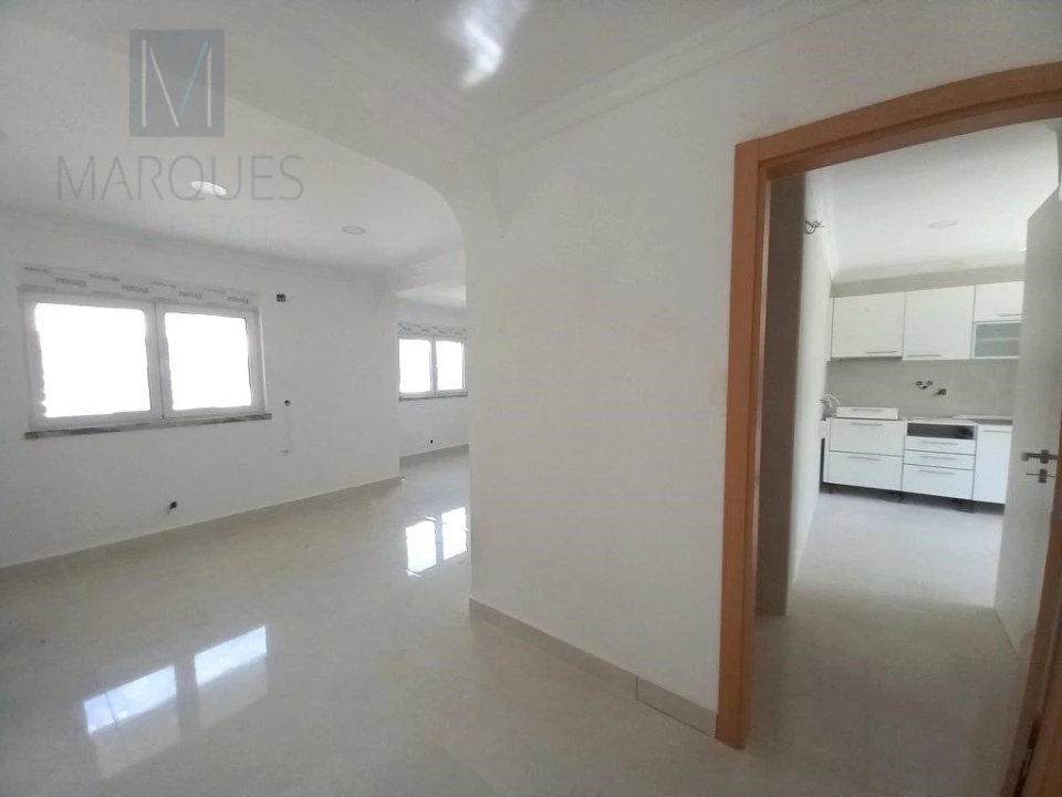 Moradia T5 para Venda em Amora Foto 5