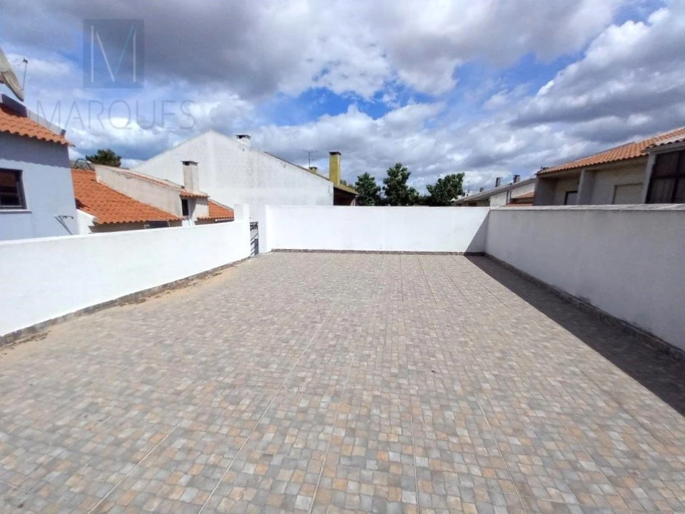 Moradia T5 para Venda em Amora Foto 10