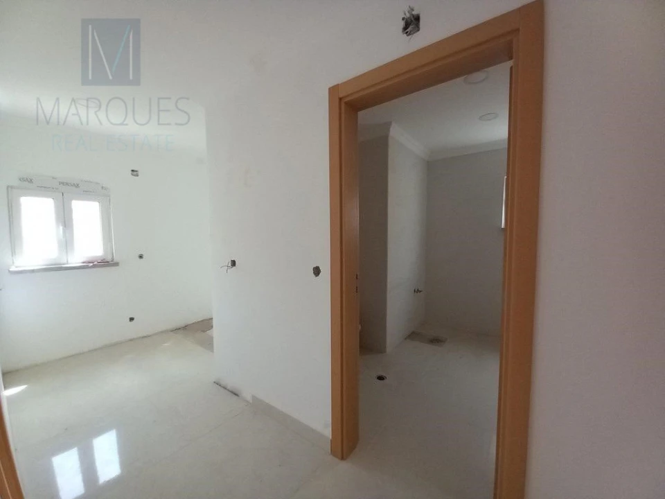 Moradia T5 para Venda em Amora Foto 14