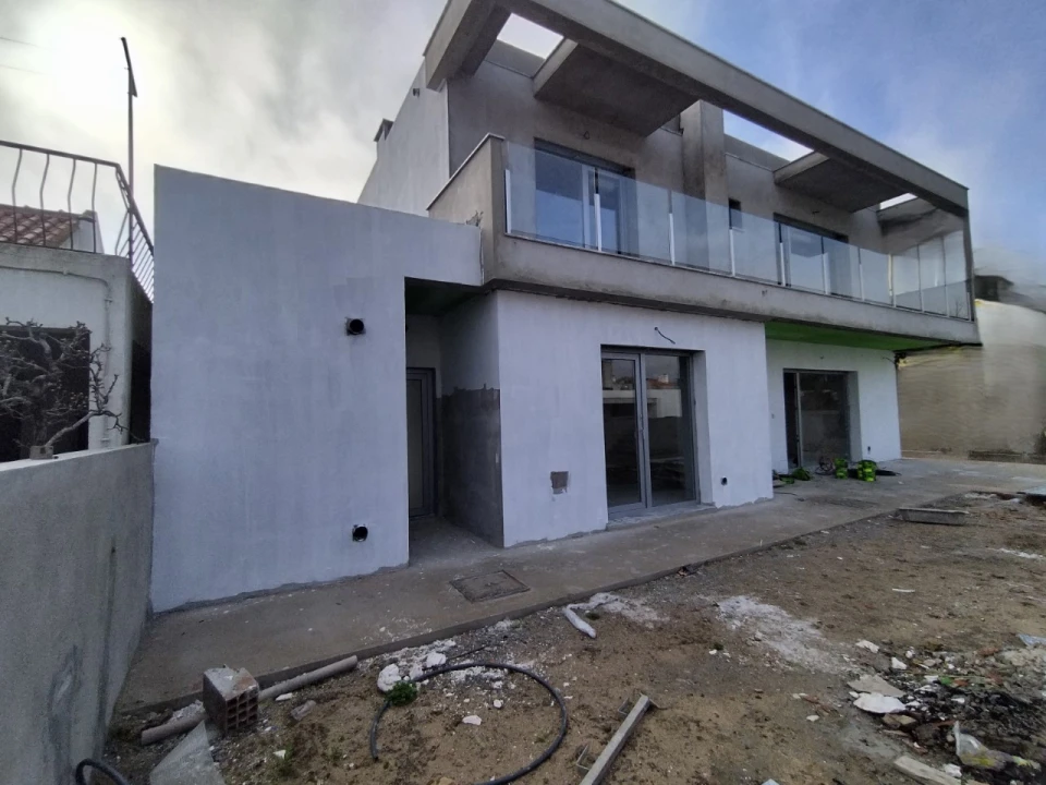 Moradia T4 para Venda em Azeitão (São Lourenço e São Simão) Foto 1