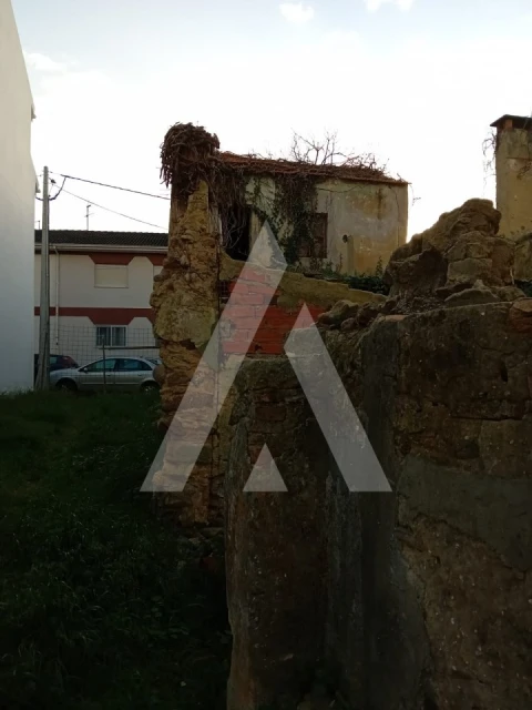 Moradia T3 para Venda em Esgueira