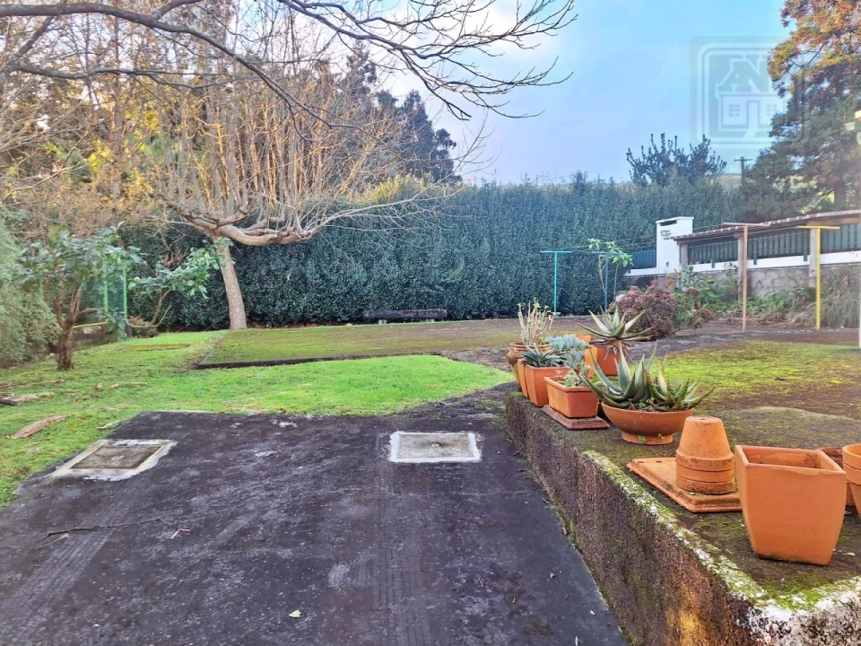 Moradia T4 para Venda em Feteira Foto 15