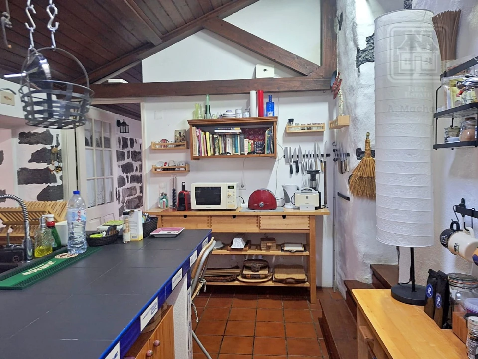 Moradia T4 para Venda em Feteira Foto 36