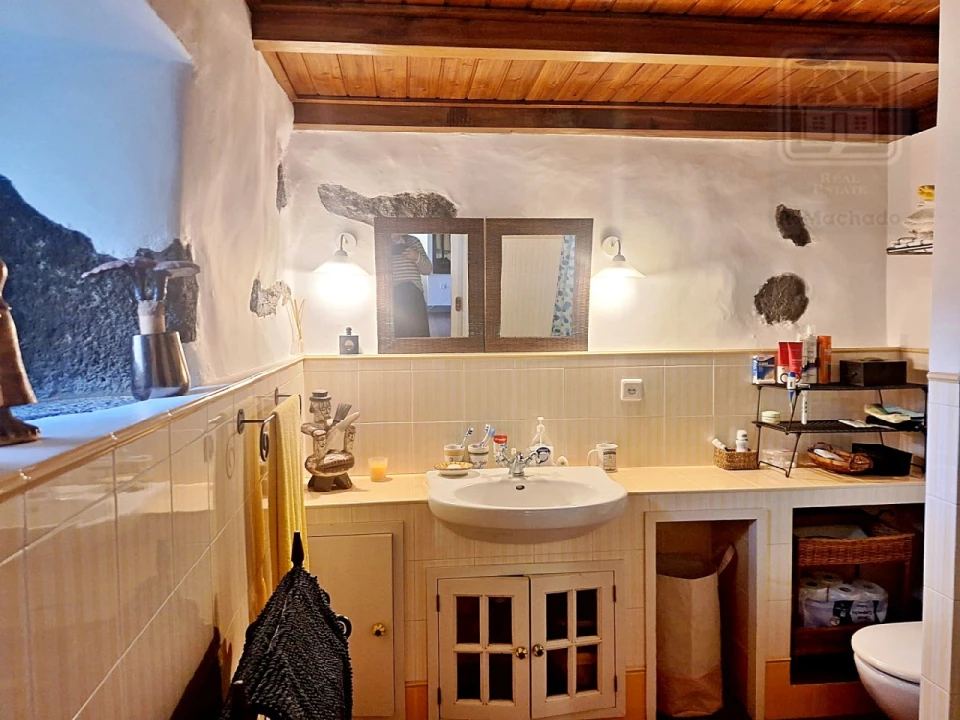 Moradia T4 para Venda em Feteira Foto 55